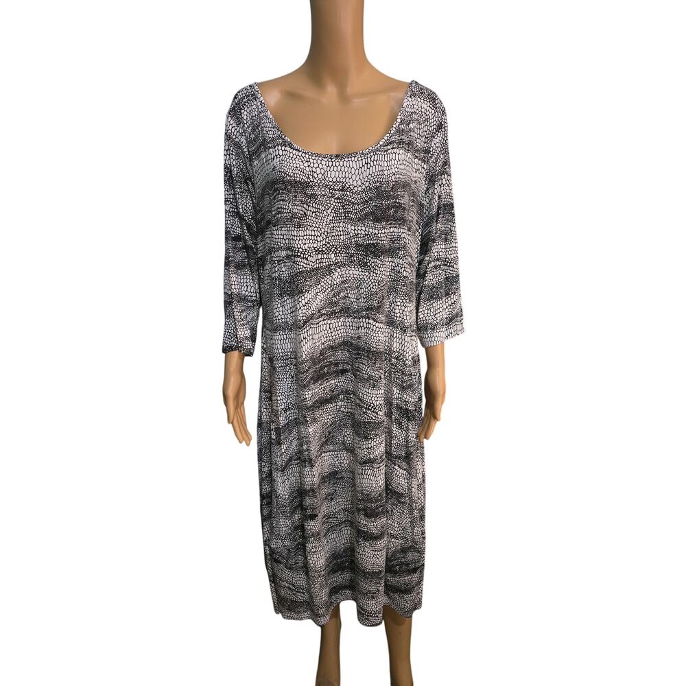 Truth + Style Black and white dress 2XP